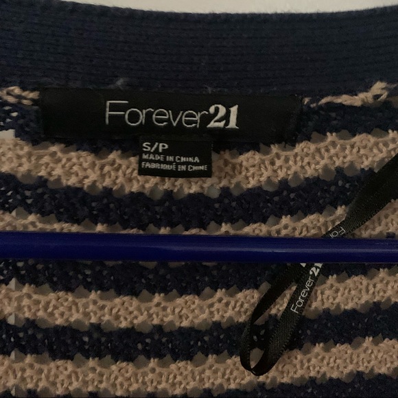 Forever 21 cardigan - Picture 2 of 3